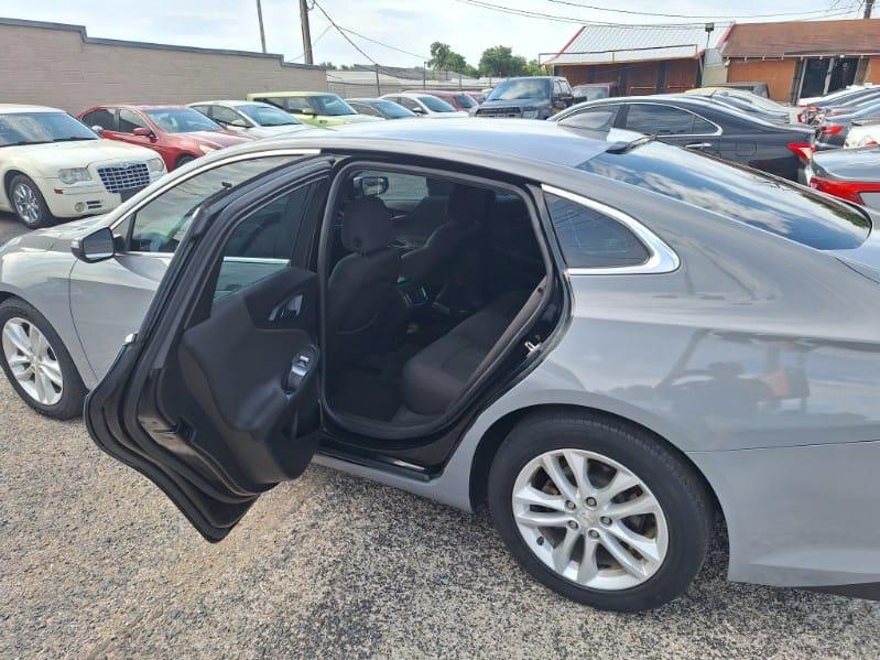 Chevrolet Malibu  2016