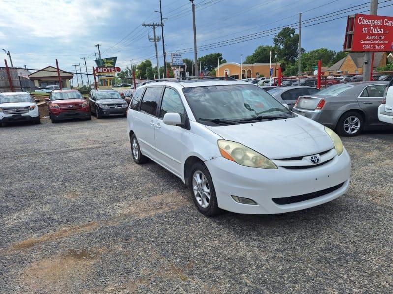 Toyota Sienna  2006