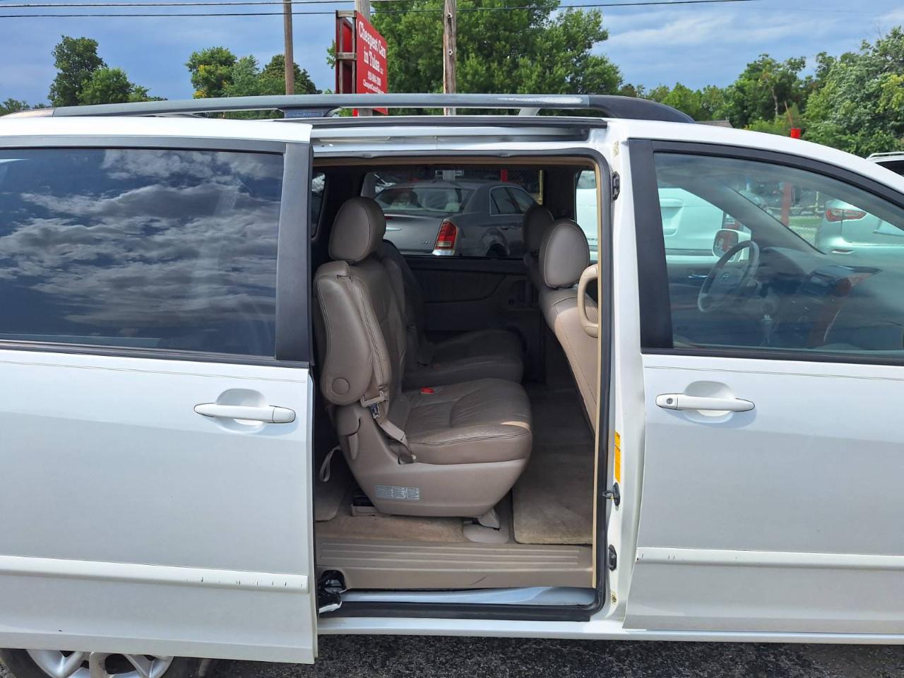 Toyota Sienna  2006