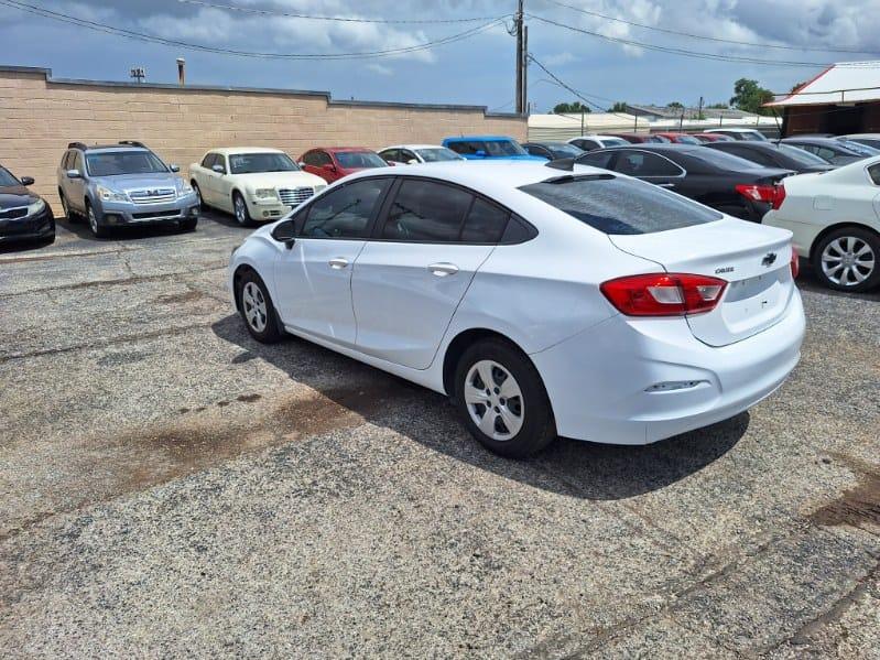 Chevrolet Cruze LS Auto 2018