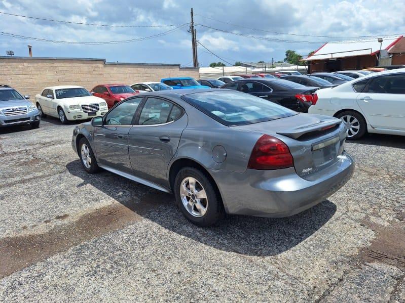 Pontiac Grand Prix  2005