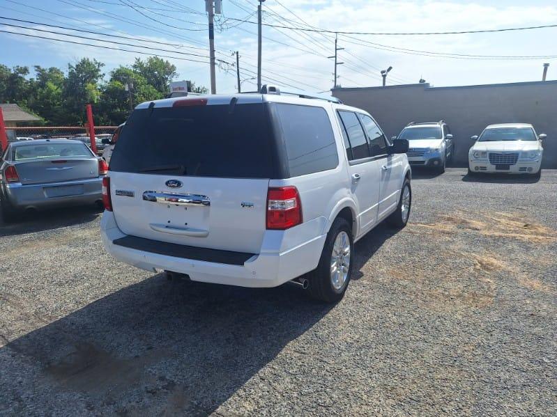 Ford Expedition  2013