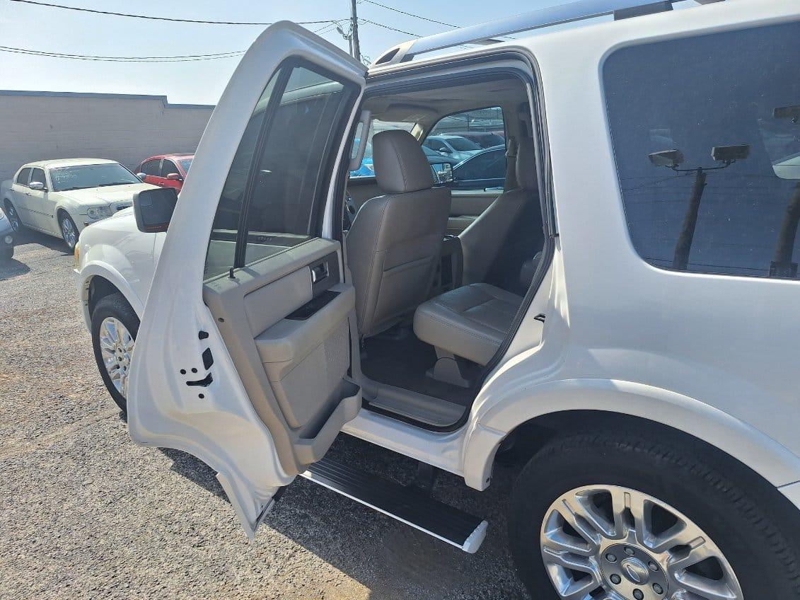 Ford Expedition  2013