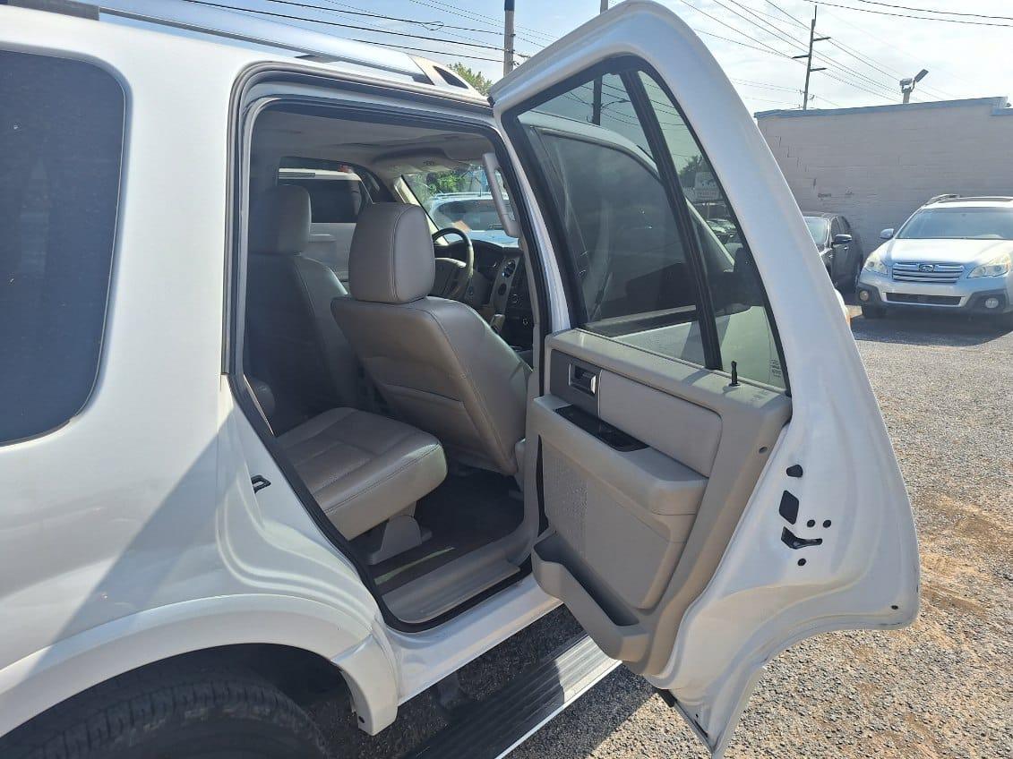 Ford Expedition  2013