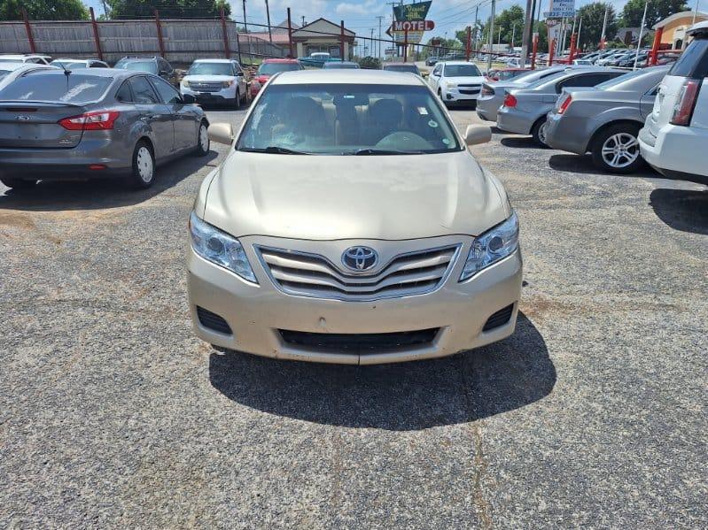 Toyota Camry Base 2010