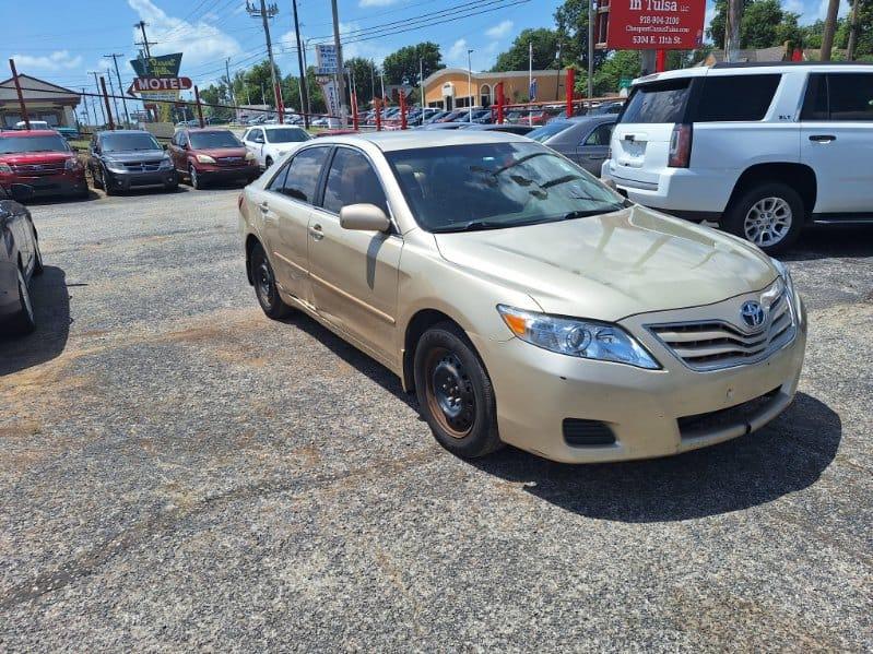 Toyota Camry Base 2010