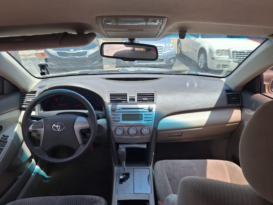 Toyota Camry Base 2010