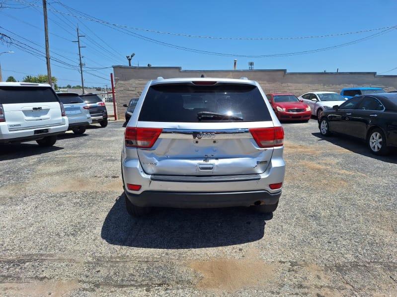 Jeep Grand Cherokee  2011
