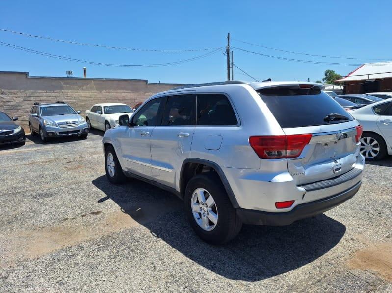 Jeep Grand Cherokee  2011