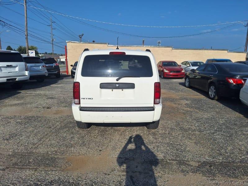 Dodge Nitro  2008