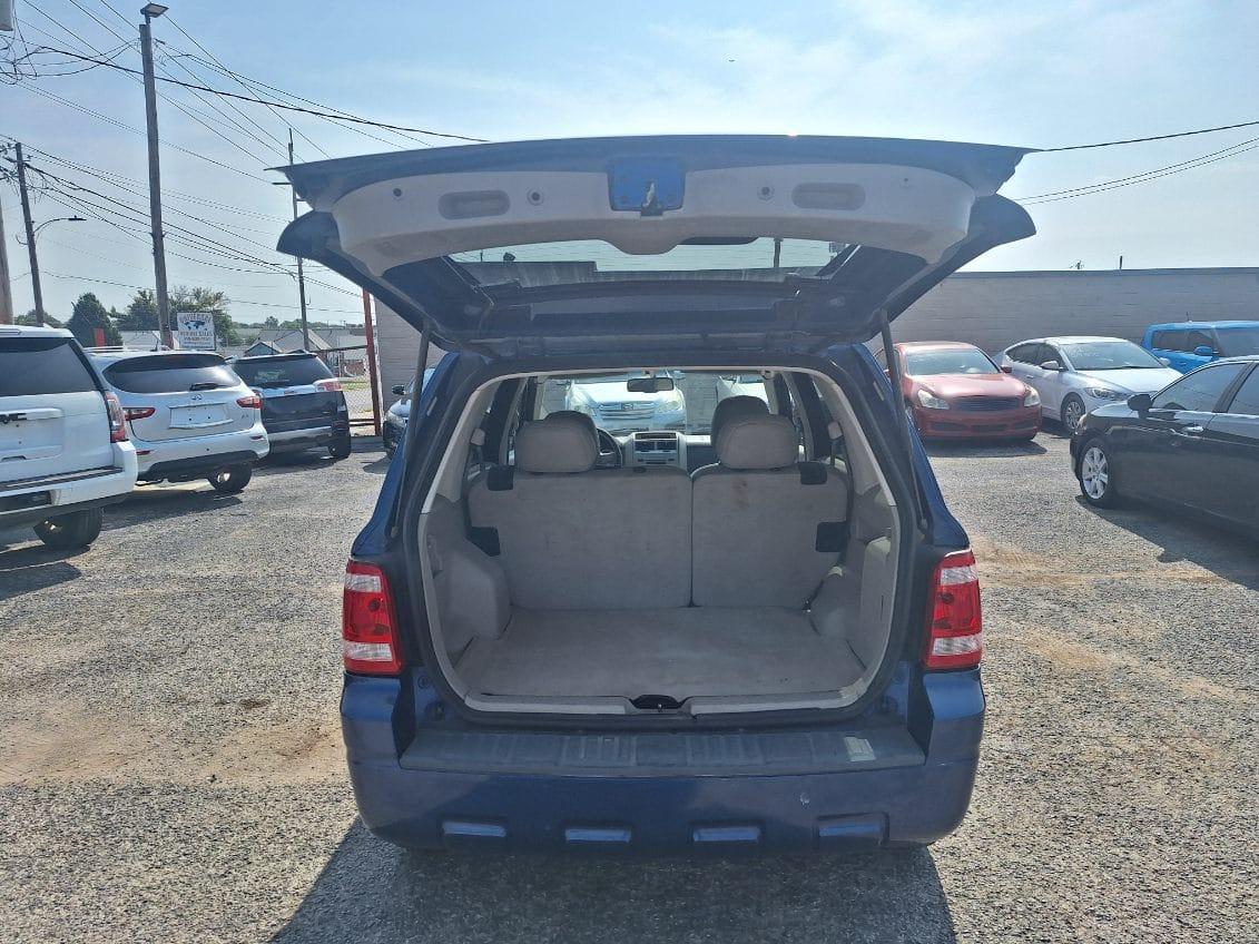 Ford Escape  2008