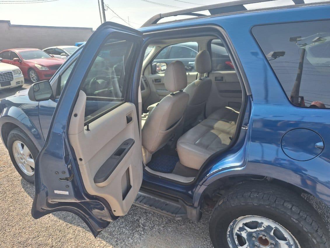 Ford Escape  2008