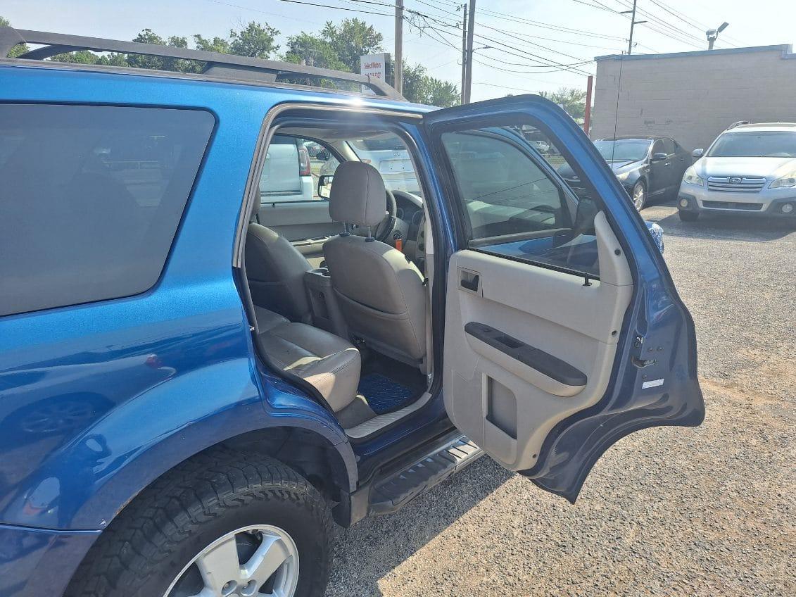 Ford Escape  2008