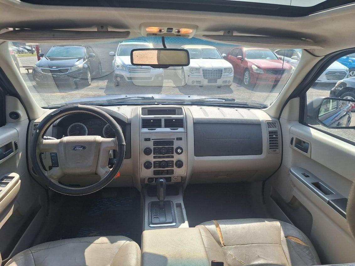 Ford Escape  2008
