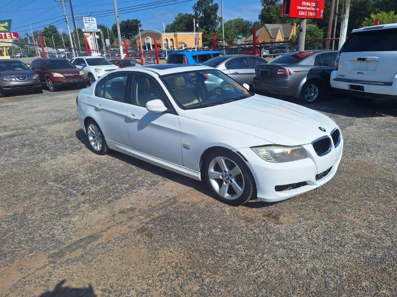 BMW 3-Series 328i xDrive 2011
