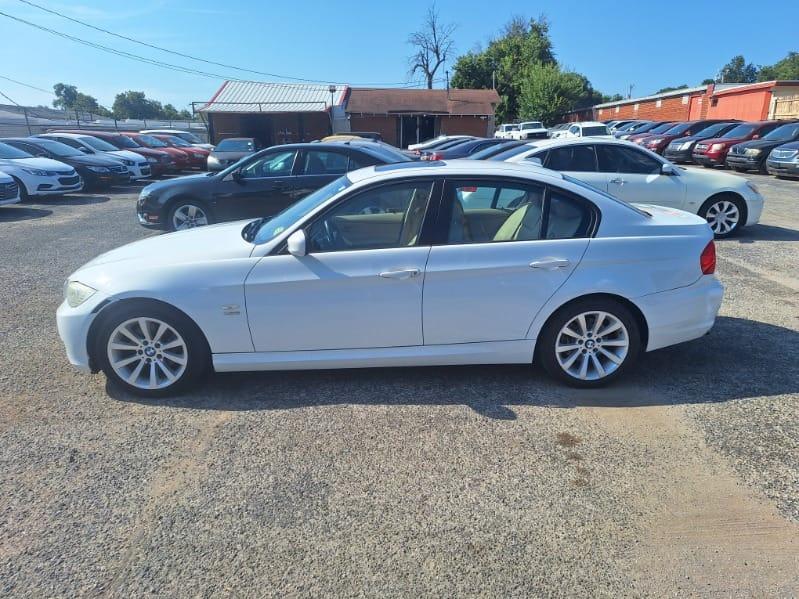 BMW 3-Series 328i xDrive 2011
