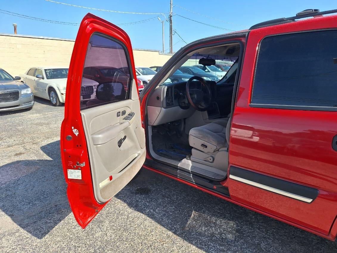 Chevrolet Tahoe Base 2004
