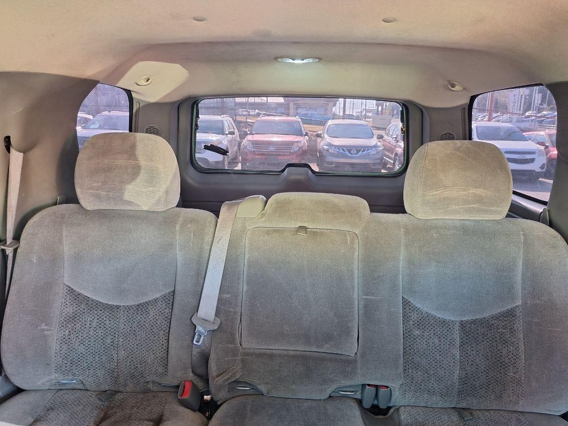 Chevrolet Tahoe Base 2004