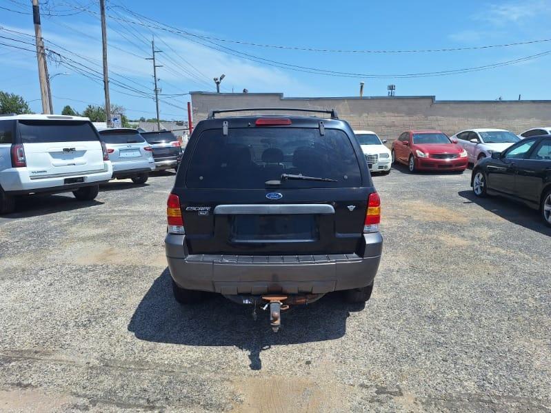 Ford Escape  2005