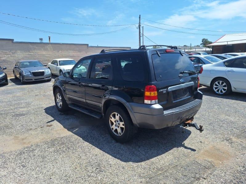 Ford Escape  2005