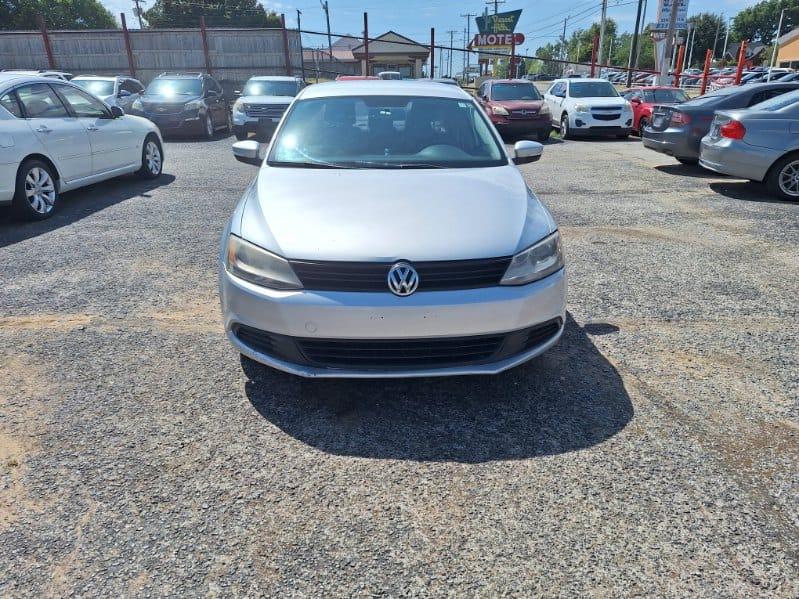 Volkswagen Jetta  2012