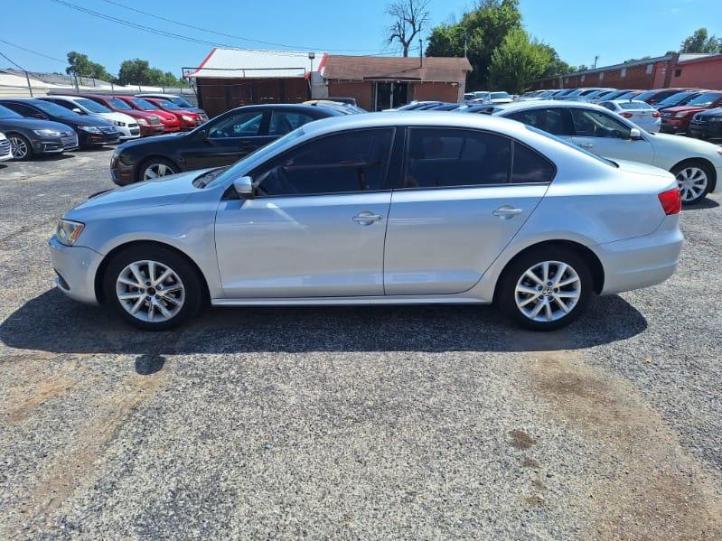 Volkswagen Jetta  2012