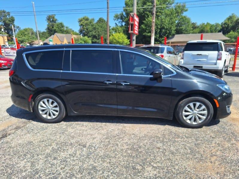 Chrysler Pacifica  2018
