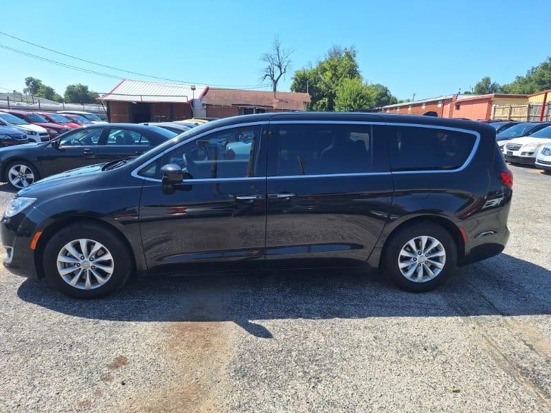 Chrysler Pacifica  2018