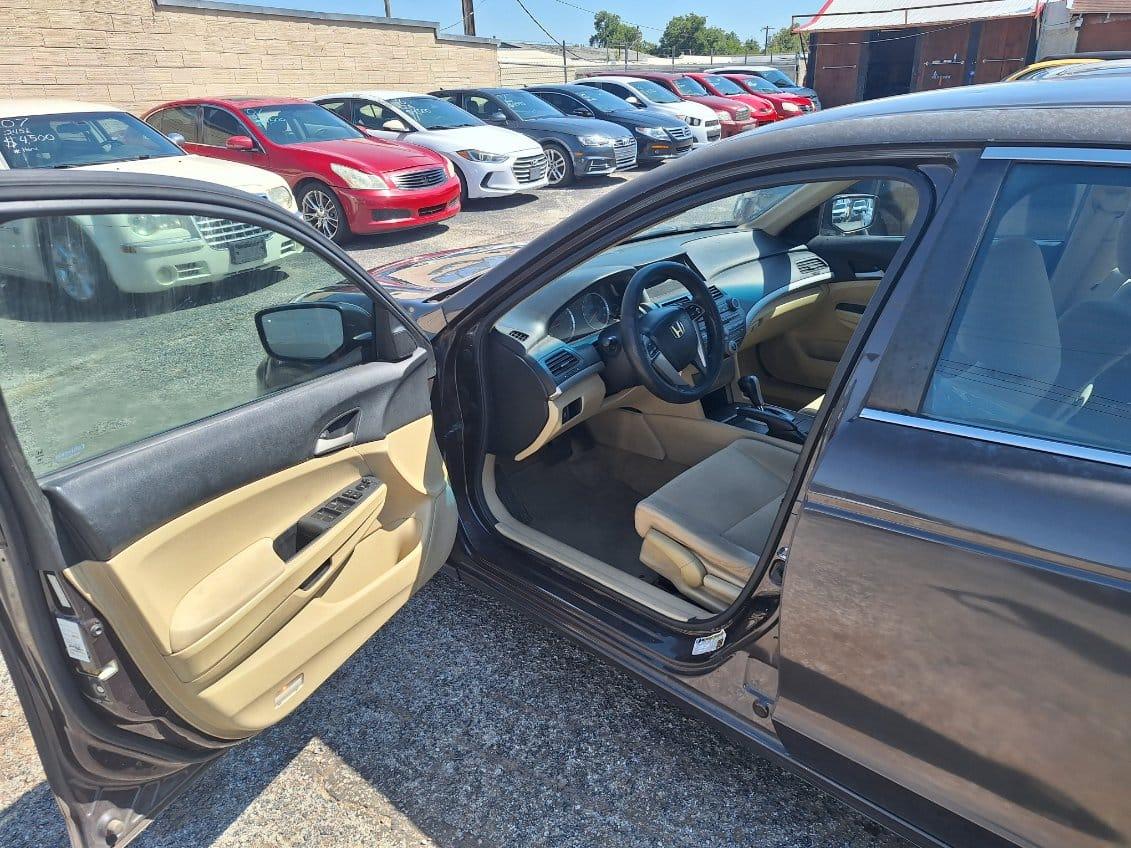 Honda Accord LX 2011