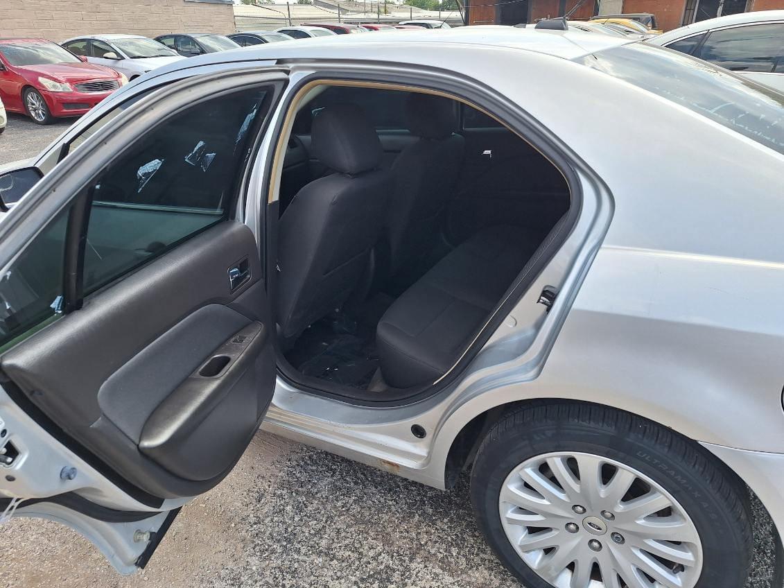 Ford Fusion  2011