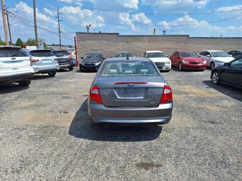 Ford Fusion  2010