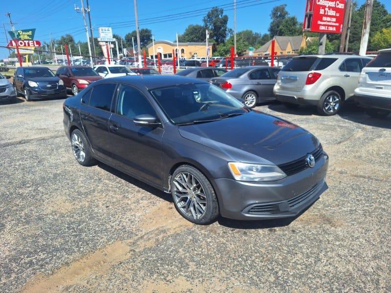Volkswagen Jetta  2011