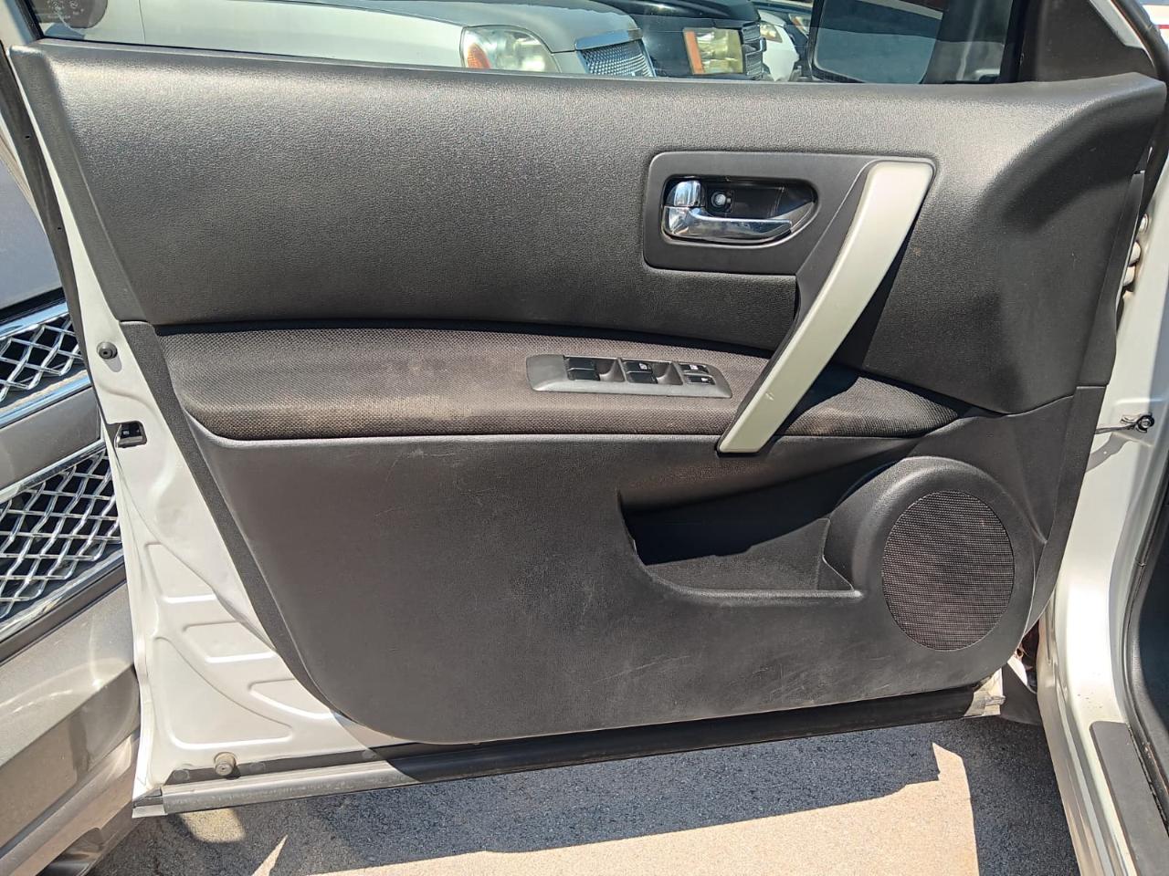 Nissan Rogue  2013
