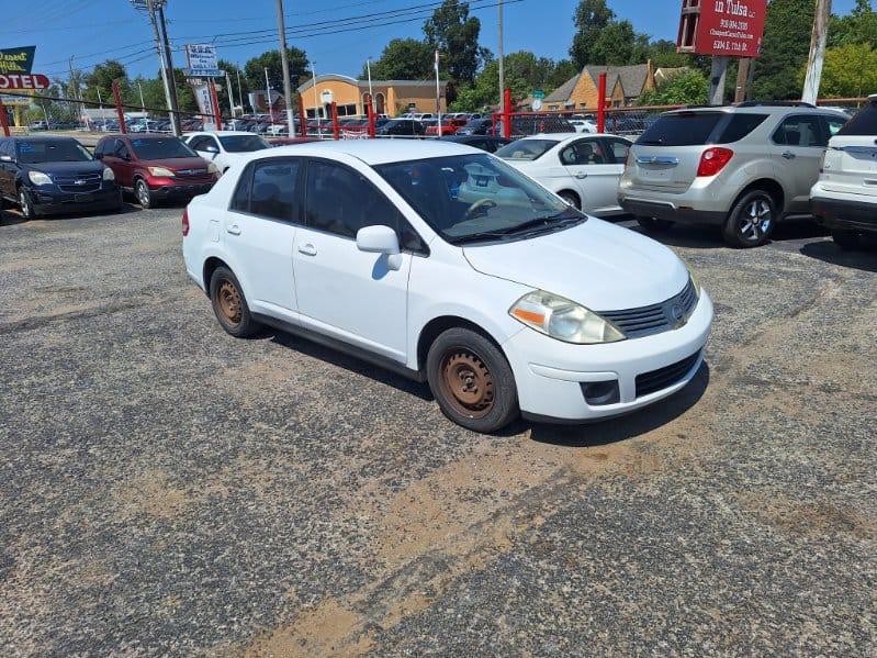 Nissan Versa 1.8 S 2007