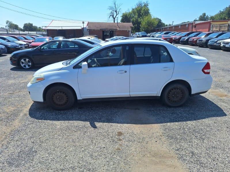 Nissan Versa 1.8 S 2007