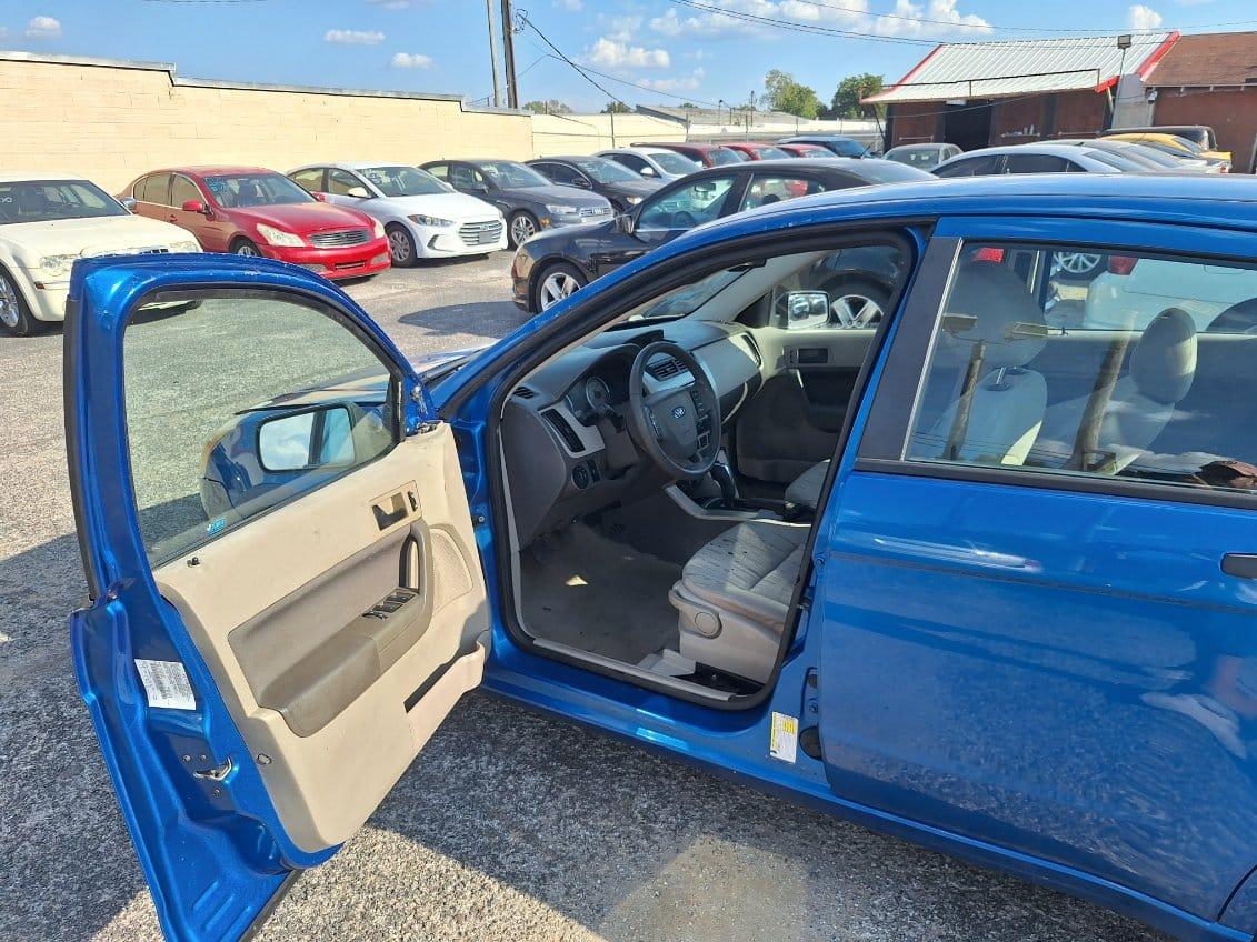 Ford Focus  2011