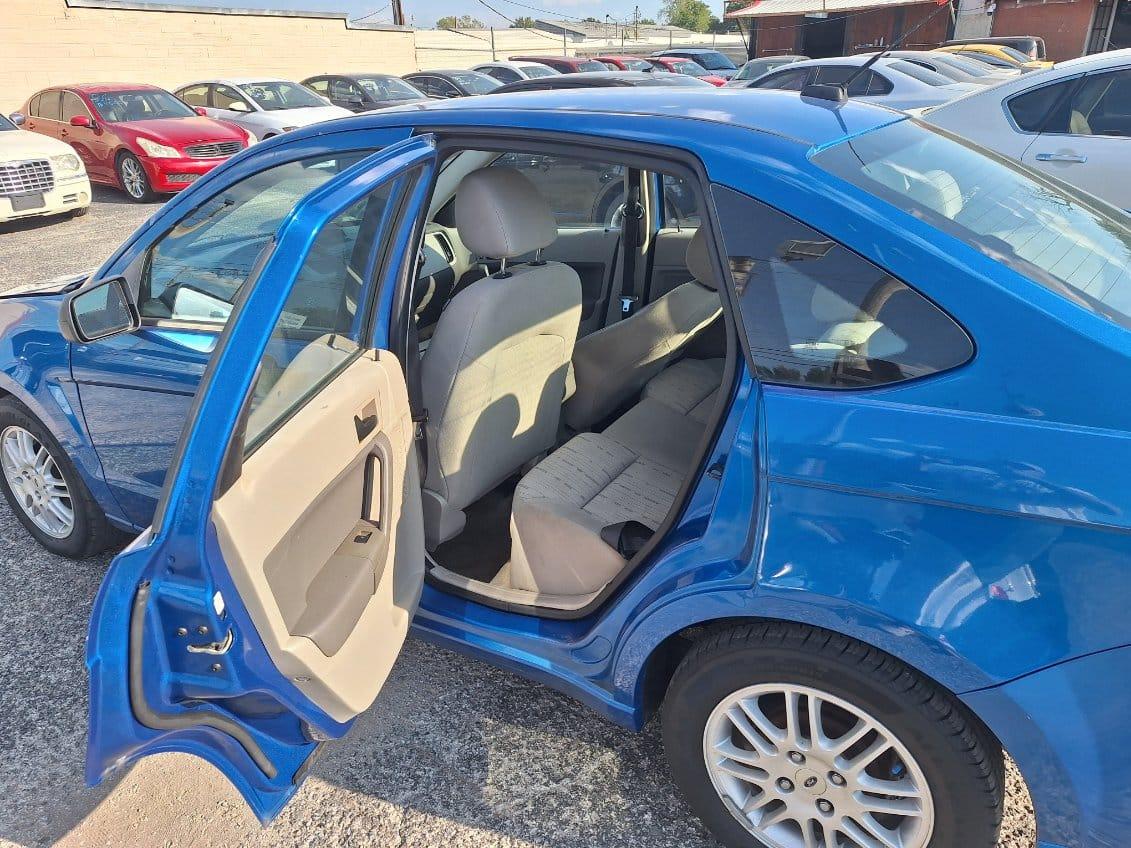 Ford Focus  2011