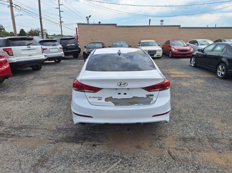 Hyundai Elantra SE 2017