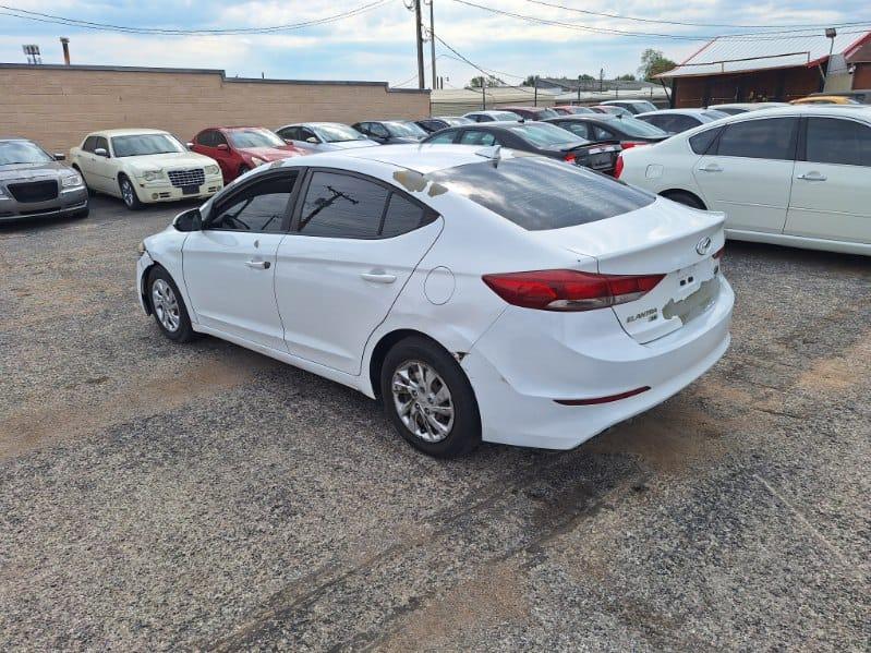 Hyundai Elantra SE 2017