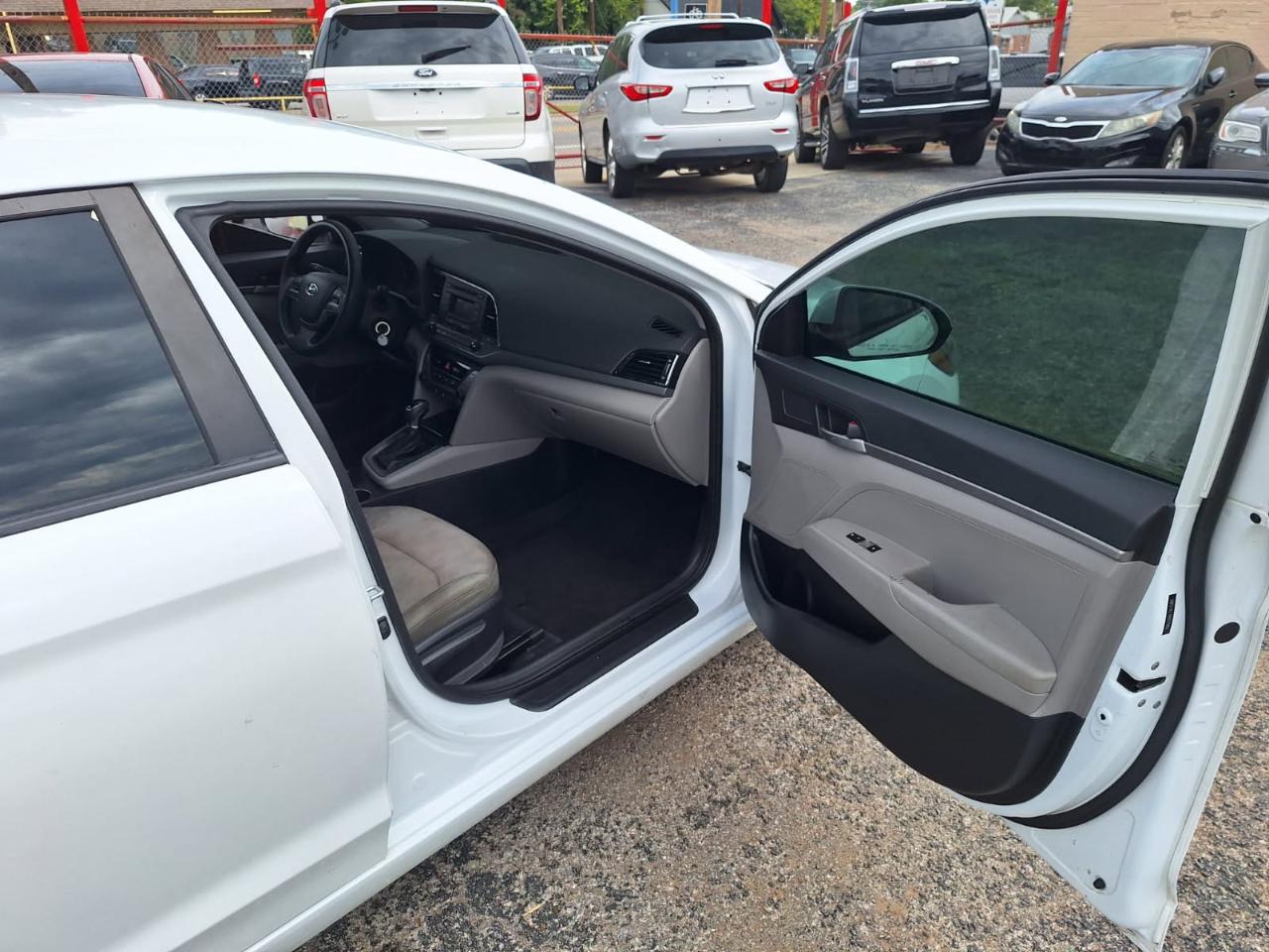 Hyundai Elantra SE 2017
