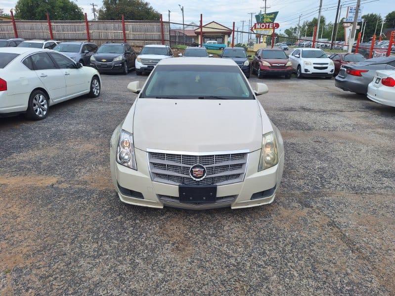 Cadillac CTS  2010