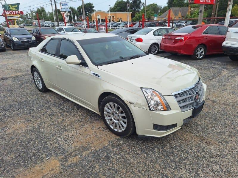 Cadillac CTS  2010