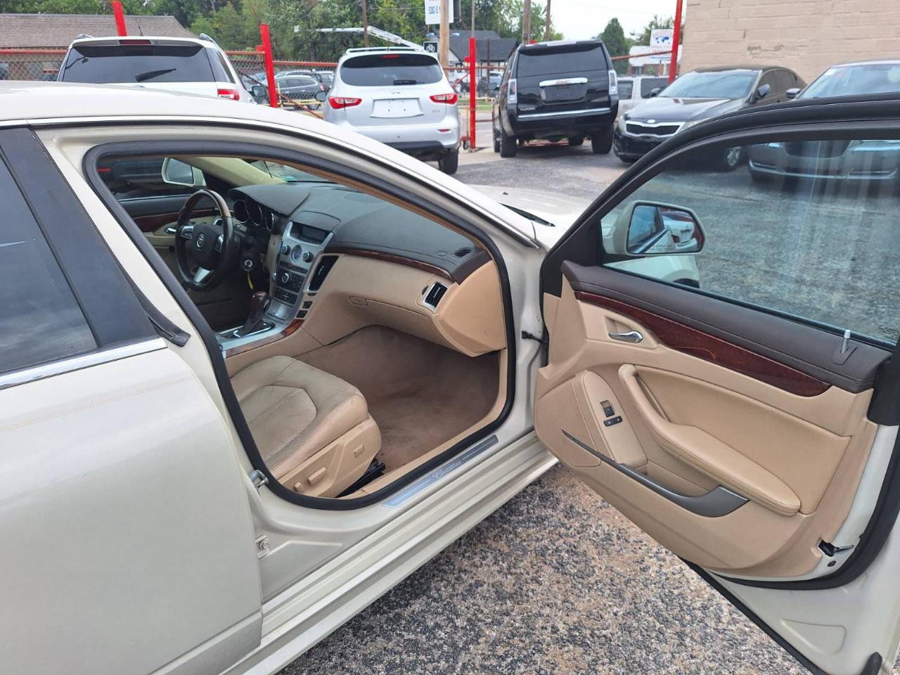 Cadillac CTS  2010