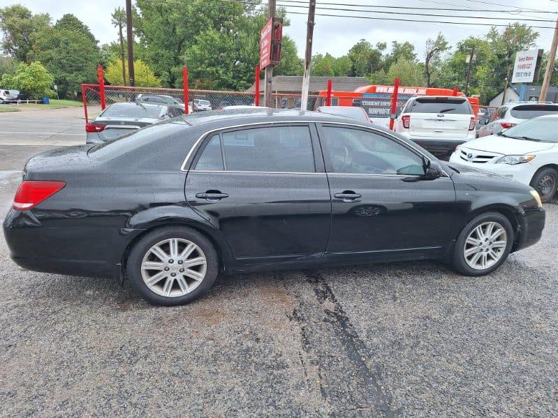 Toyota Avalon XL 2006