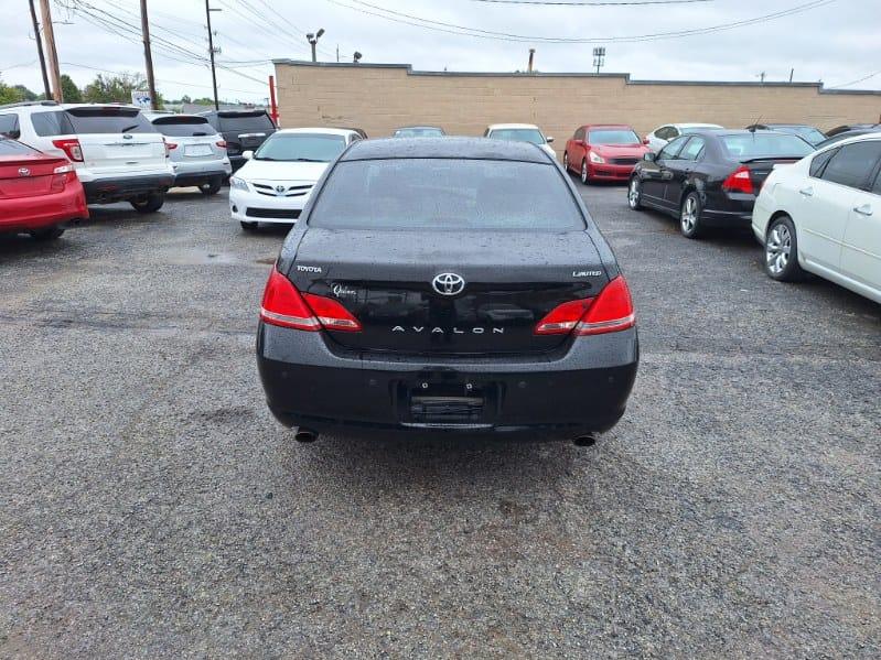 Toyota Avalon XL 2006