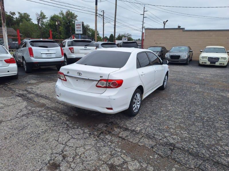 Toyota Corolla  2012