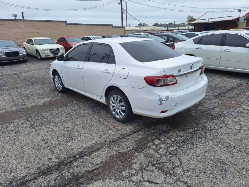 Toyota Corolla  2012