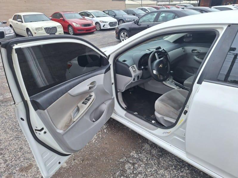Toyota Corolla  2012