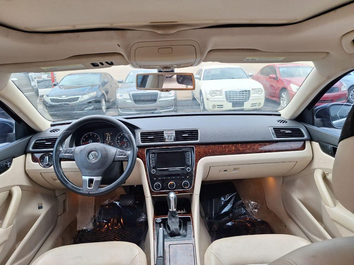 Volkswagen Passat  2012