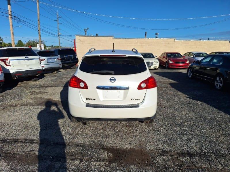 Nissan Rogue  2013